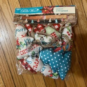 Pioneer women garland